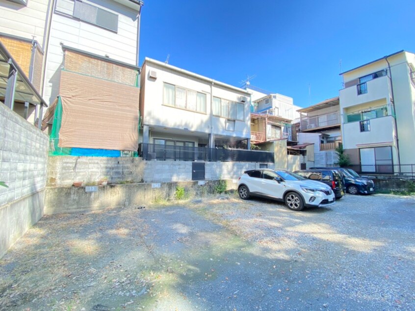 駐車場 八雲マンション新館