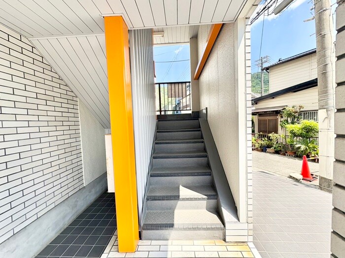 エントランス部分 中西第1ハイツ