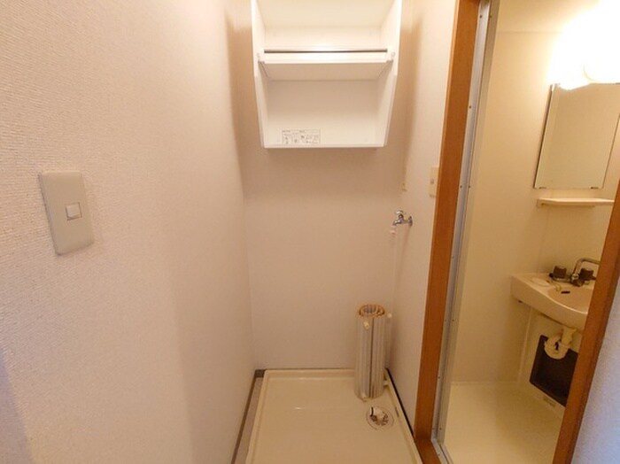 洗濯機置場 ラフィ－ネ