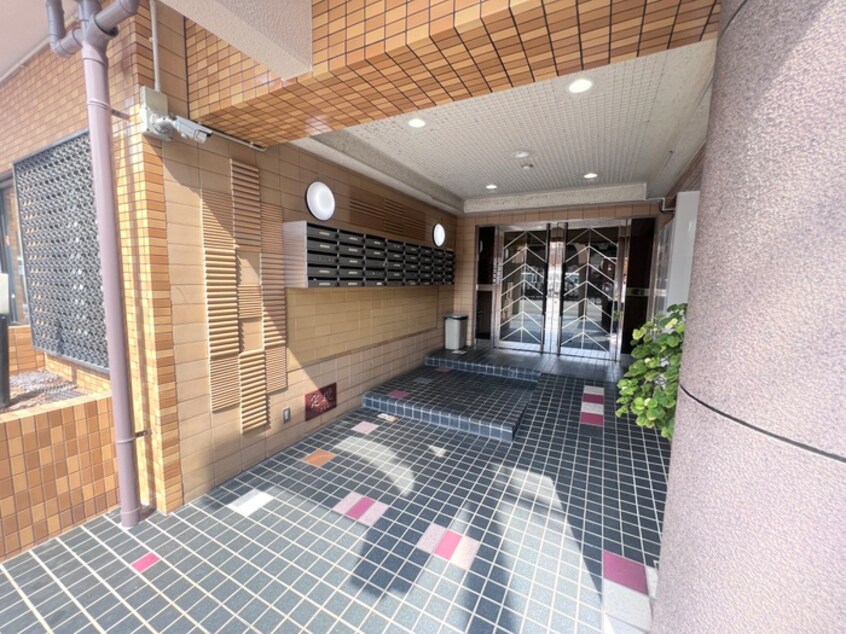 エントランス部分 カサエルドラ－ド弐番館