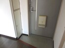 玄関 カサエルドラ－ド弐番館