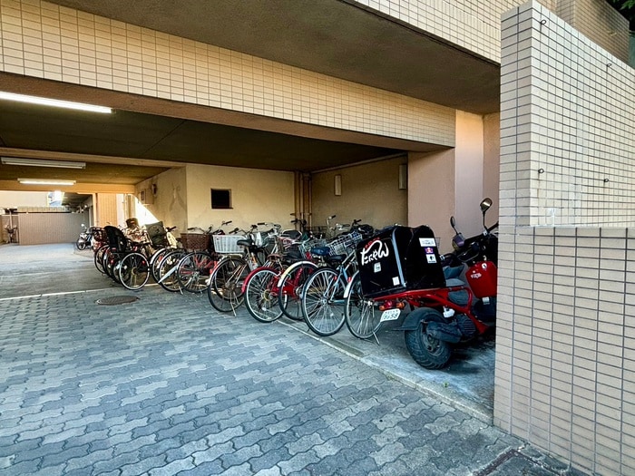 駐輪場 ロイヤルコ－ポ明石硯町
