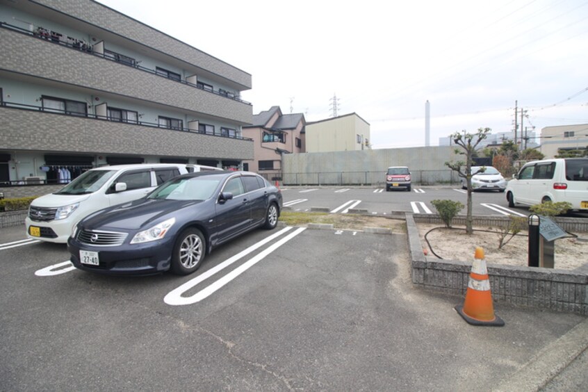 駐車場 エストグリ－ン