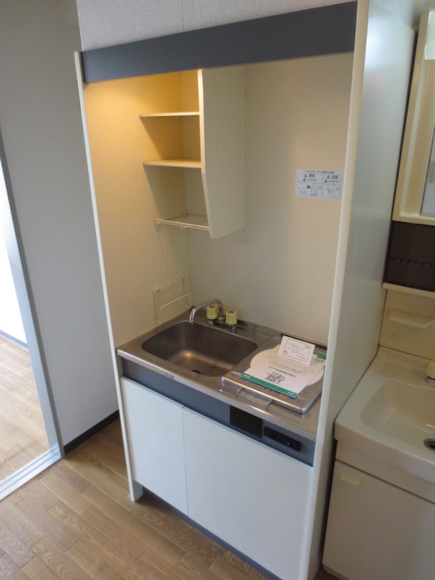 キッチン ﾄﾞﾛﾒﾝｽ ｶｾ 三番館