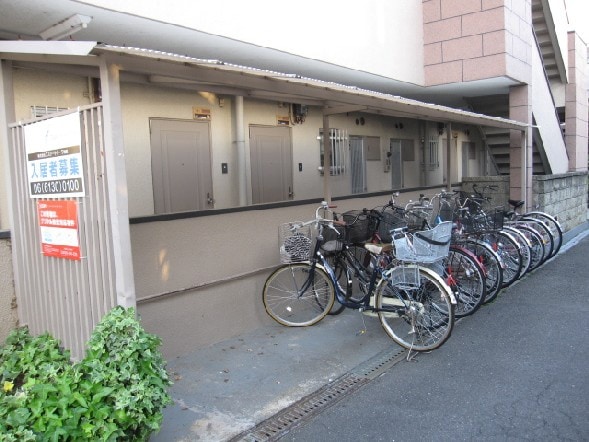 駐輪場 サイレンスハイム