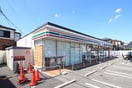 セブンイレブン本町9丁目店(コンビニ)まで491m 三協ハイツⅡ