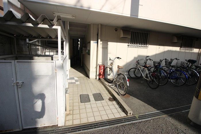 エントランス部分 西村マンション