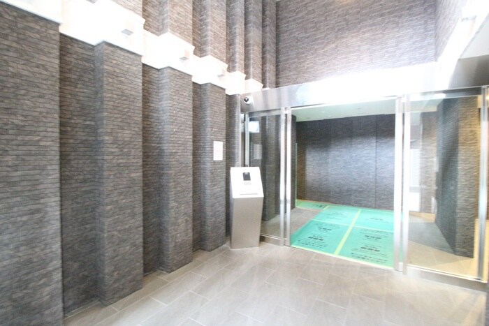 エントランス部分 ｴｽﾘｰﾄﾞ大阪梅田ﾘｭｸｽ(803)