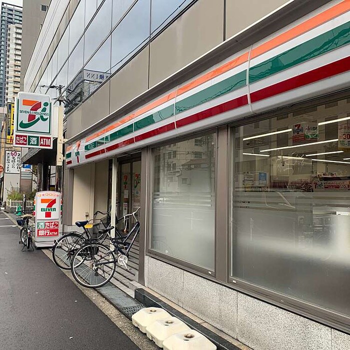 セブンイレブン大阪天神橋6丁目店(コンビニ)まで240m ｴｽﾘｰﾄﾞ大阪梅田ﾘｭｸｽ(803)