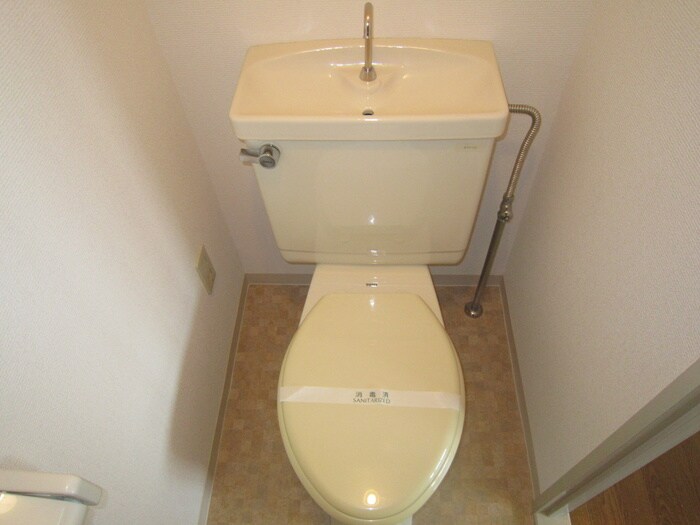 トイレ ＴメゾンシャルマントⅡ