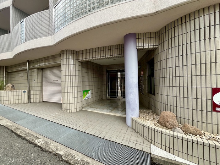 エントランス部分 アヴニール六甲Ⅰ