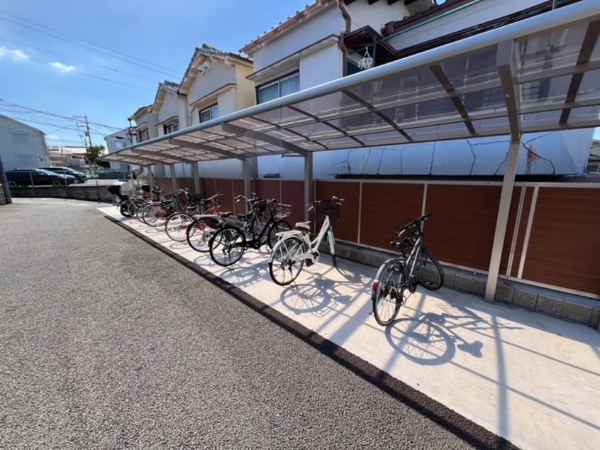 駐輪場 フォレストクリエオーレ金剛