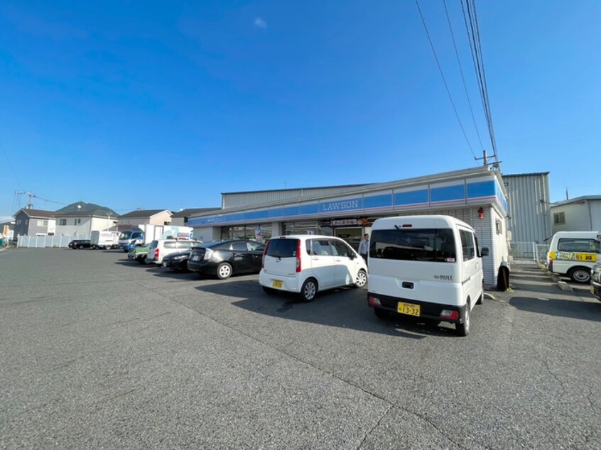 ローソン栗東国道辻店(コンビニ)まで300m グレイスカ－サ２番館
