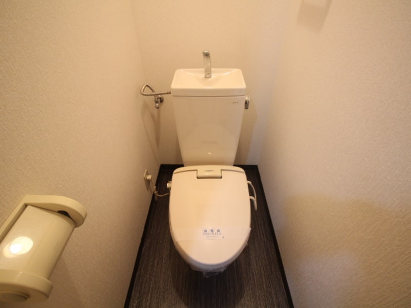 トイレ エクセレント中西