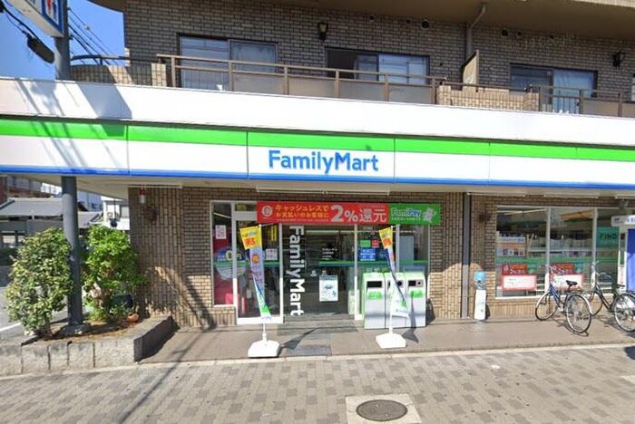 ファミリーマート 北巽駅西店(コンビニ)まで240m メゾンシャンス