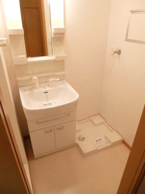 洗濯機置場 ア－バン御陵