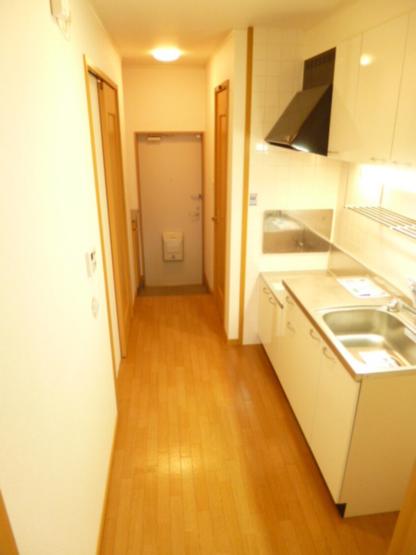 廊下 ア－バン御陵