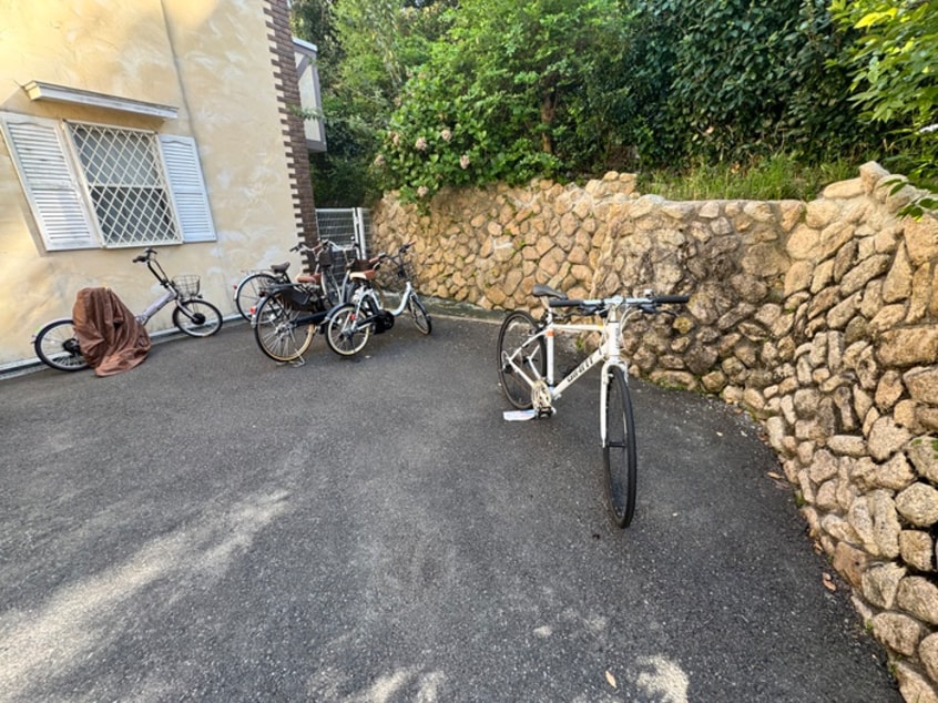駐輪場 聚楽荘仁川Ｃ棟