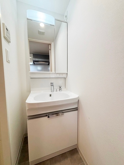 洗面 ﾌﾟﾚｻﾝｽNEO大和田STATIONﾍﾞｾﾞﾙ