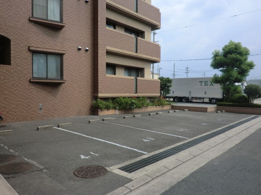 駐車場 ヴィルヌーブソシア