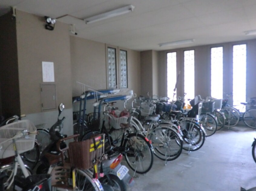 駐輪場 ヴィルヌーブソシア