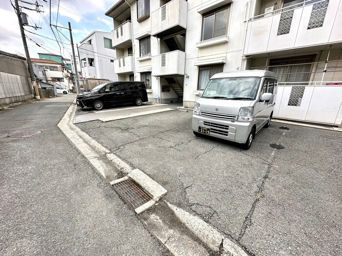 駐車場 アブニール