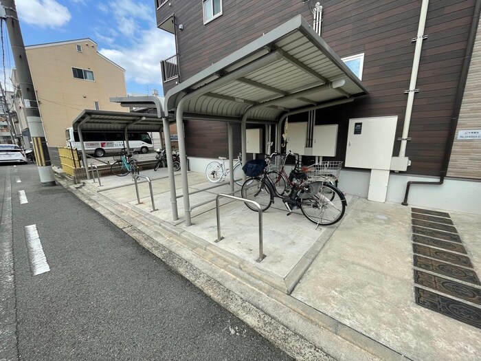 駐輪場 ラフィネ・おりおの