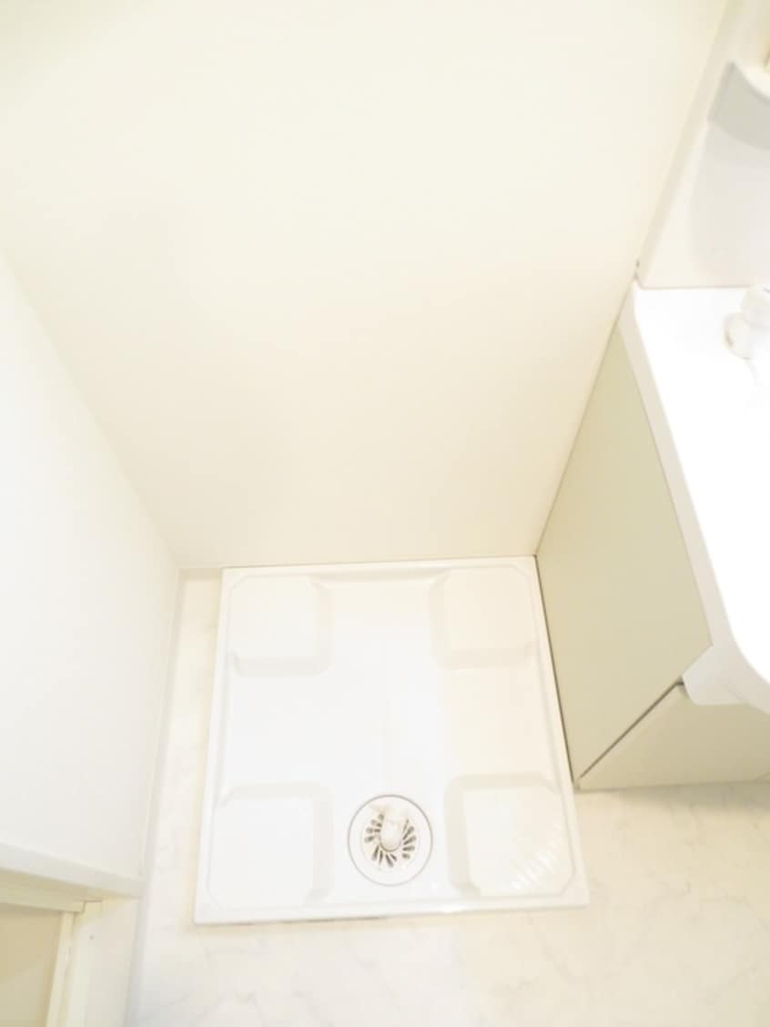 洗濯機置場 Ｆｌａｒｅ　Ｃｏｕｒｔ甲南