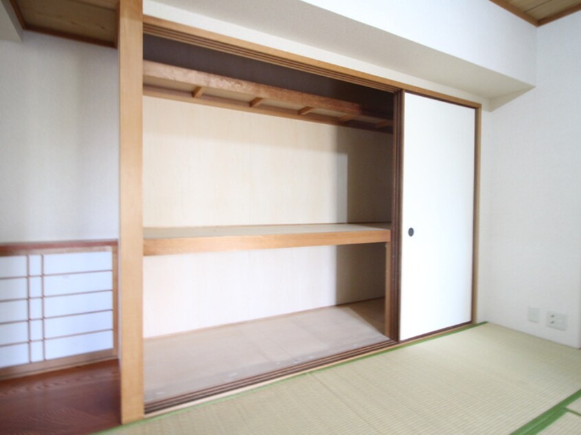 収納 白鷹松下マンション