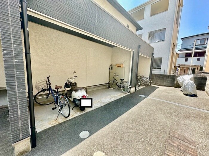 駐輪場 エミネンス蛍池