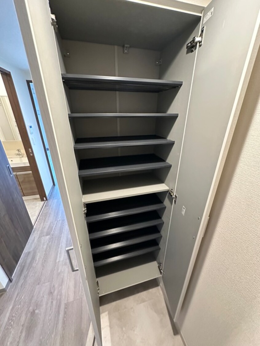 靴箱 コンフォリア新梅田
