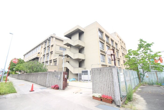 尼崎市立常陽中学校(中学校/中等教育学校)まで290m 武庫之荘北アイビ－コ－ト