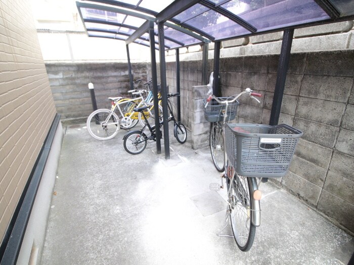 駐輪場 ハイツ・ツゥ・サティ