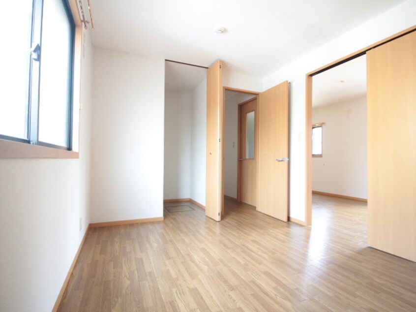 居室 ハイツ・ツゥ・サティ