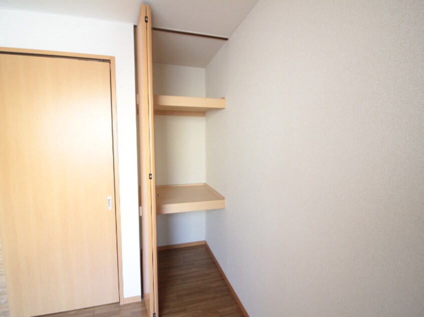 収納 ハイツ・ツゥ・サティ