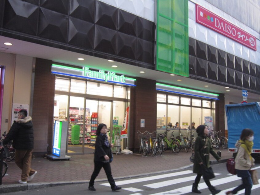 ファミリーマート(コンビニ)まで400m 京橋ファインビル