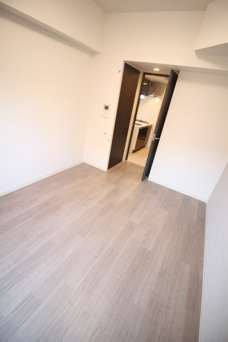 居室 ﾌﾟﾚｻﾝｽ新大阪ｲｵﾘｱ(614)