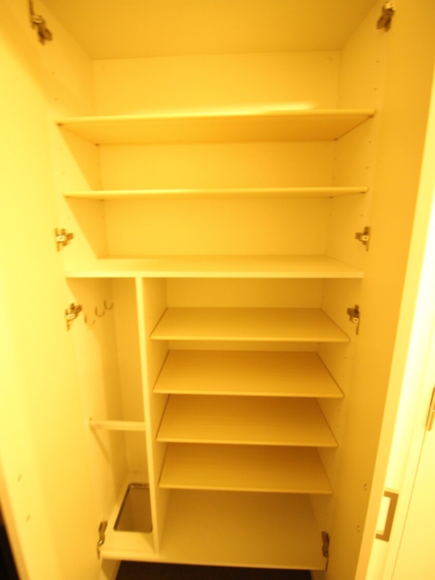 靴箱 レオンコンフォート梅田北