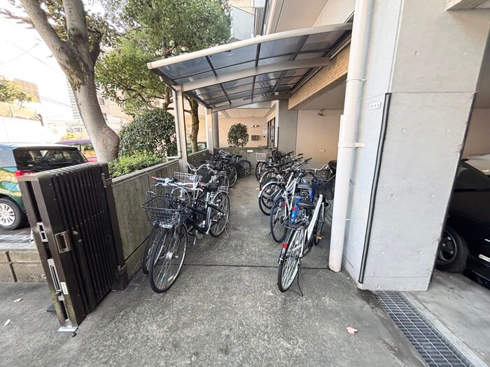 駐輪場 ビエラコート高槻