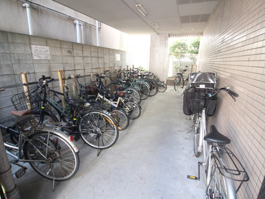 駐輪場 阪神ﾊｲｸﾞﾚｰﾄﾞﾏﾝｼｮﾝ１２番館