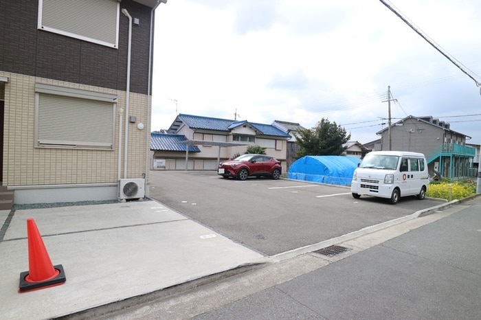 駐車場 モンボヌ－ル