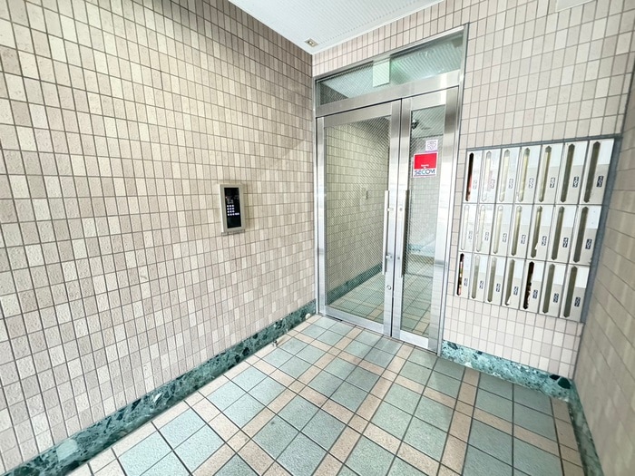 エントランス部分 メゾン・ド・カ－・ベ－・セ