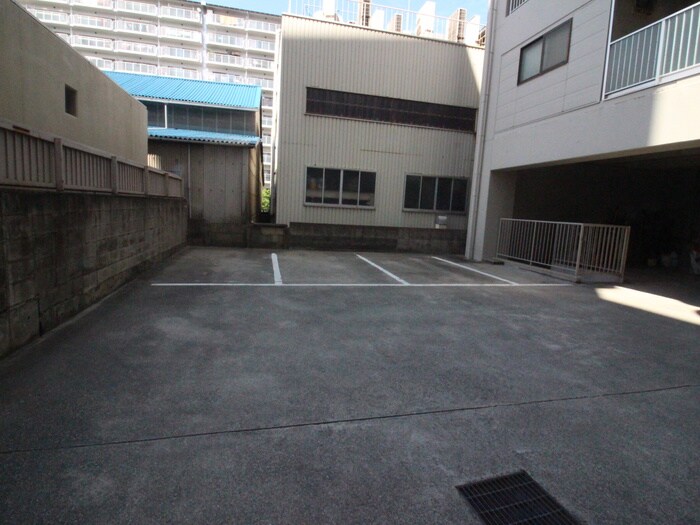 駐車場 日建ＣＣビルディング