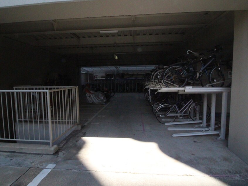駐輪場 日建ＣＣビルディング