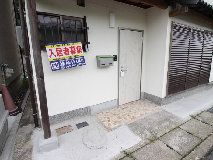 エントランス部分 ＭＡＹＵＭＩハウス３３号館尻江