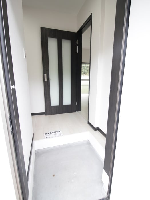 玄関 ＭＡＹＵＭＩハウス３３号館尻江