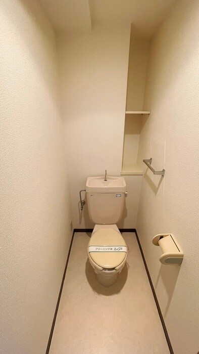トイレ ﾌｧﾐｰﾙﾊｲﾂ堺Ⅰ番館（302）