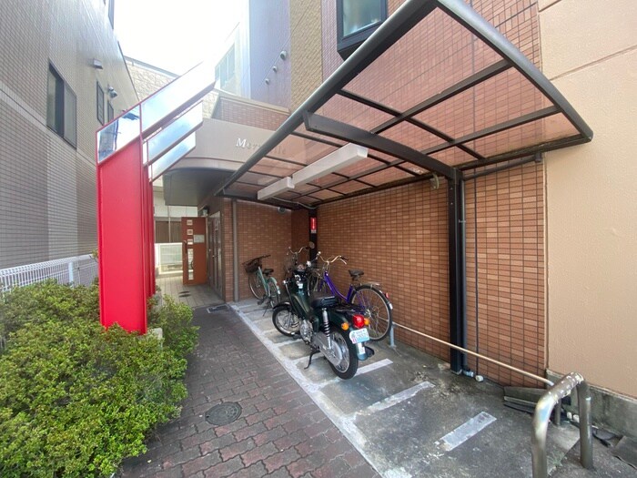 駐輪場 メルベーユ