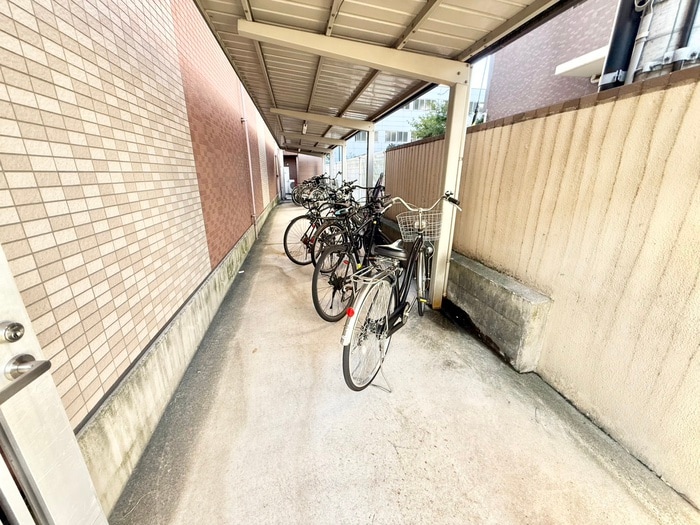 駐輪場 Ｍ　ＰＬＡＺＡ香里壱番館