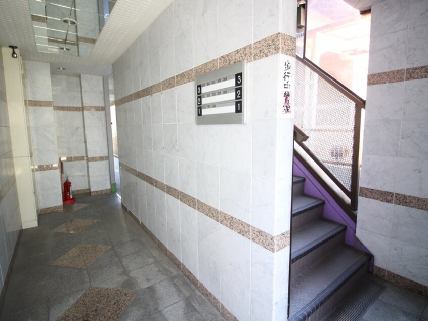 エントランス部分 ハイムメルシ幸